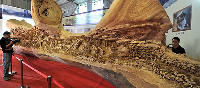 Longest Continuous Wooden Sculpture in the World :: Weyerhaeuser