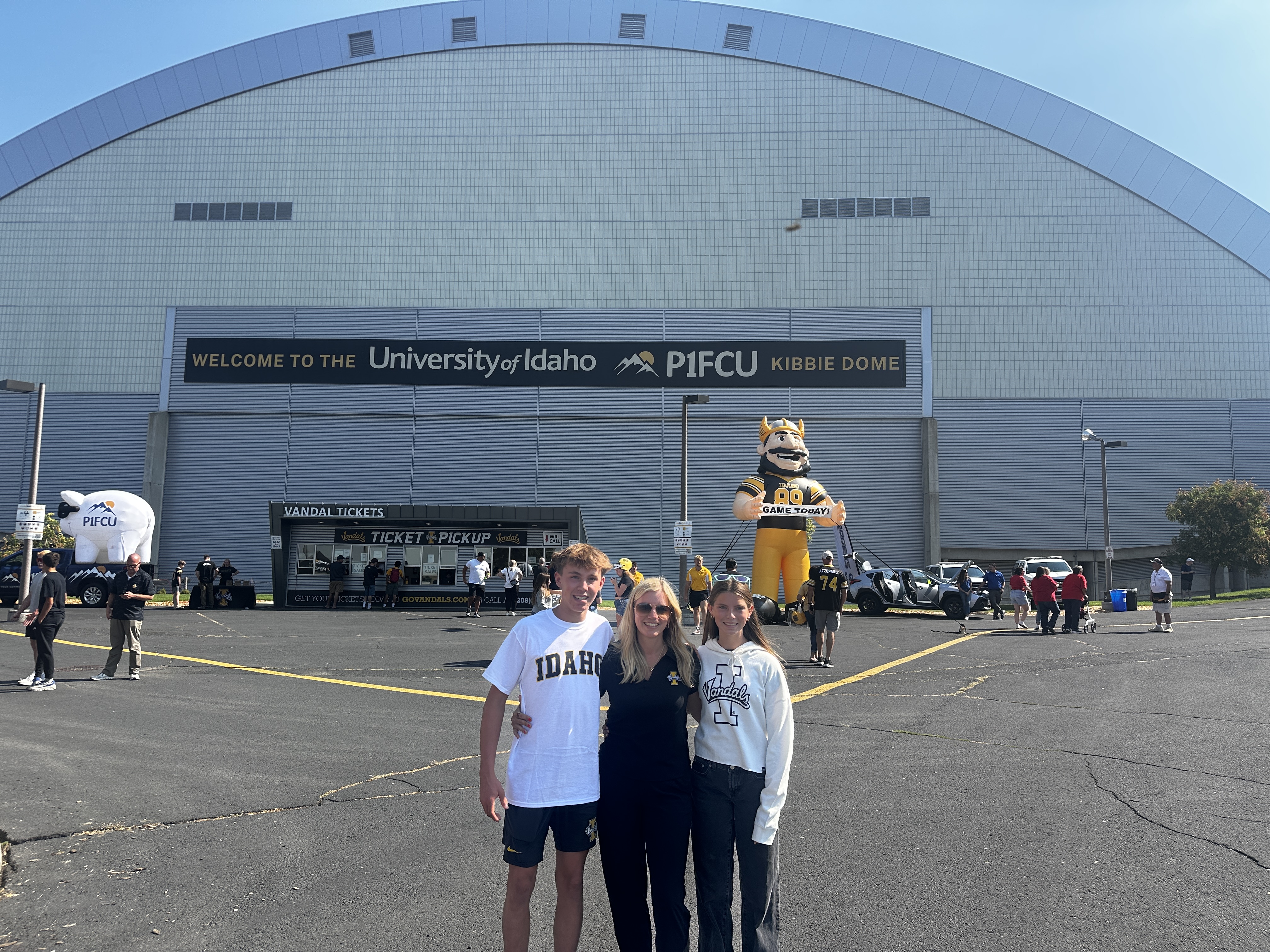 Sky and family IMG_5022.JPG