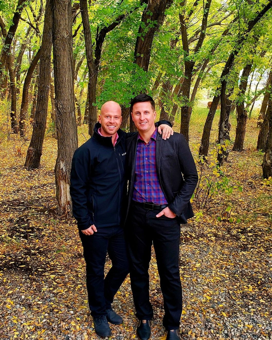 Image of Lonnie and his husband, Johnathan.