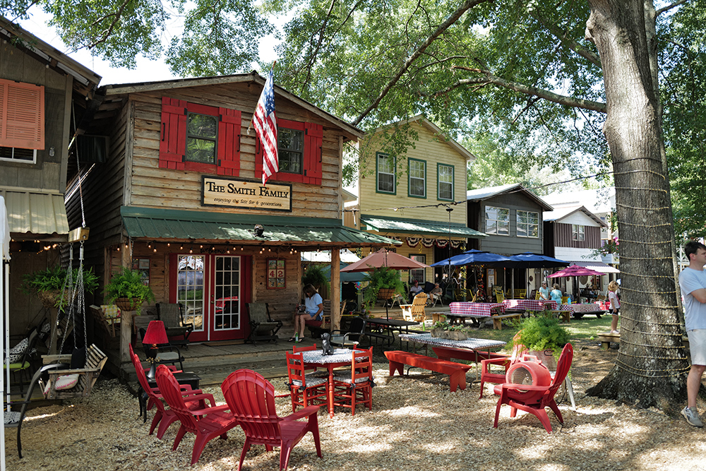 Image of a row of houses and a picnic area in Philadelphia, Mississippi.